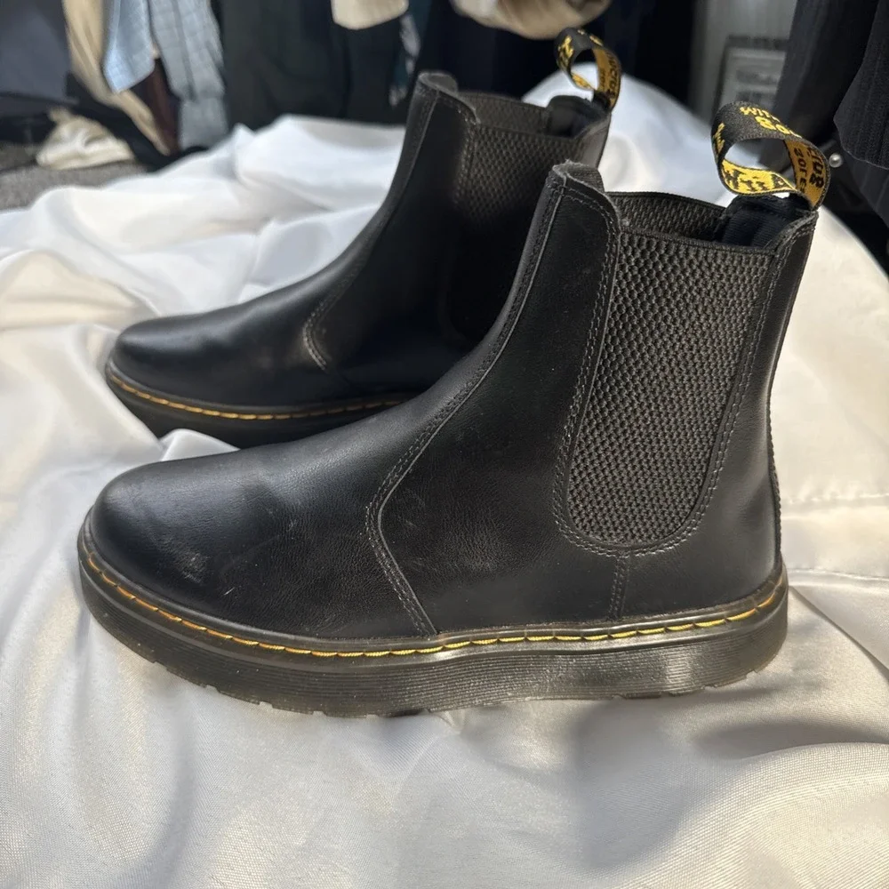 Dr. Doc Martens Dorrian Chelsea Leather Boots Men's Size 6 / Women's Size 7 US
